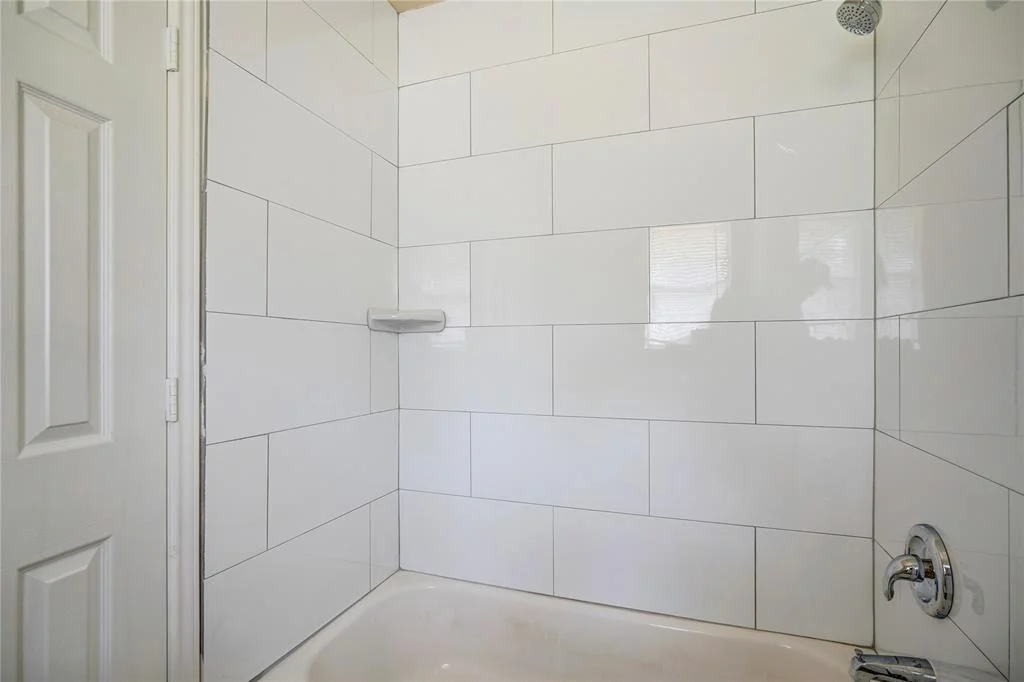 Photo of 306 Hollywood Drive