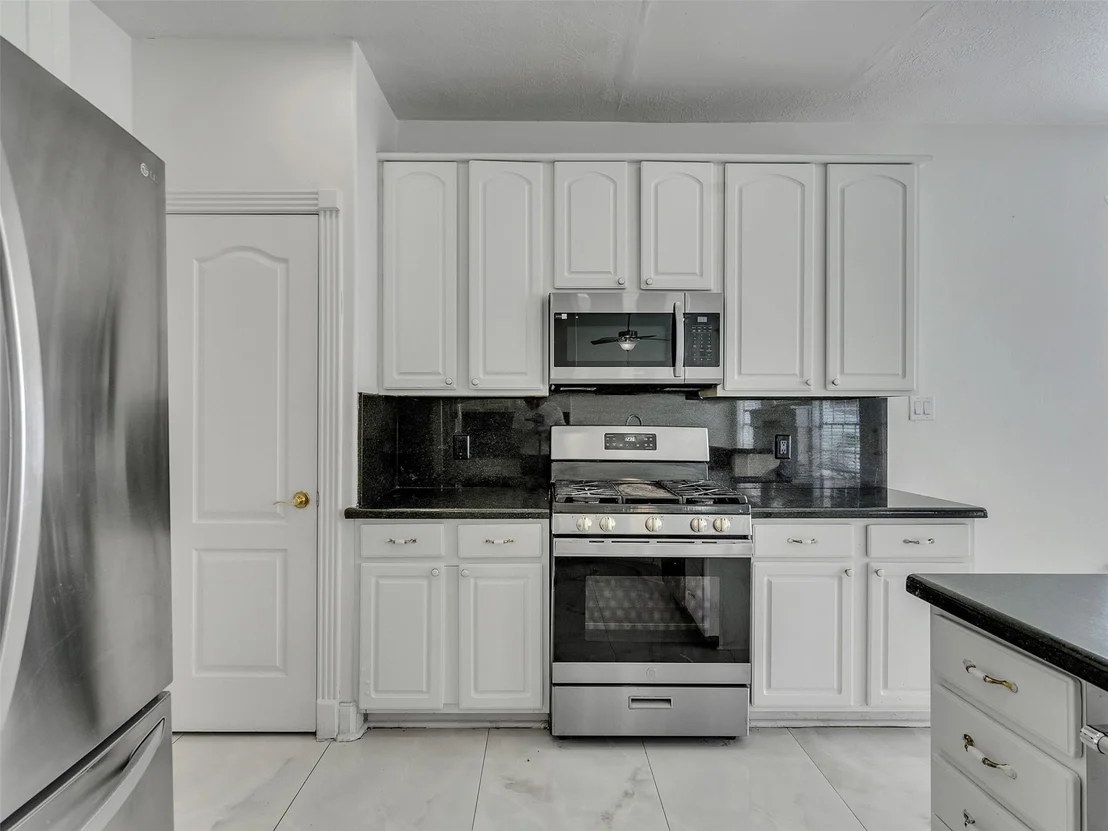 Photo of 12403 Millvan Drive