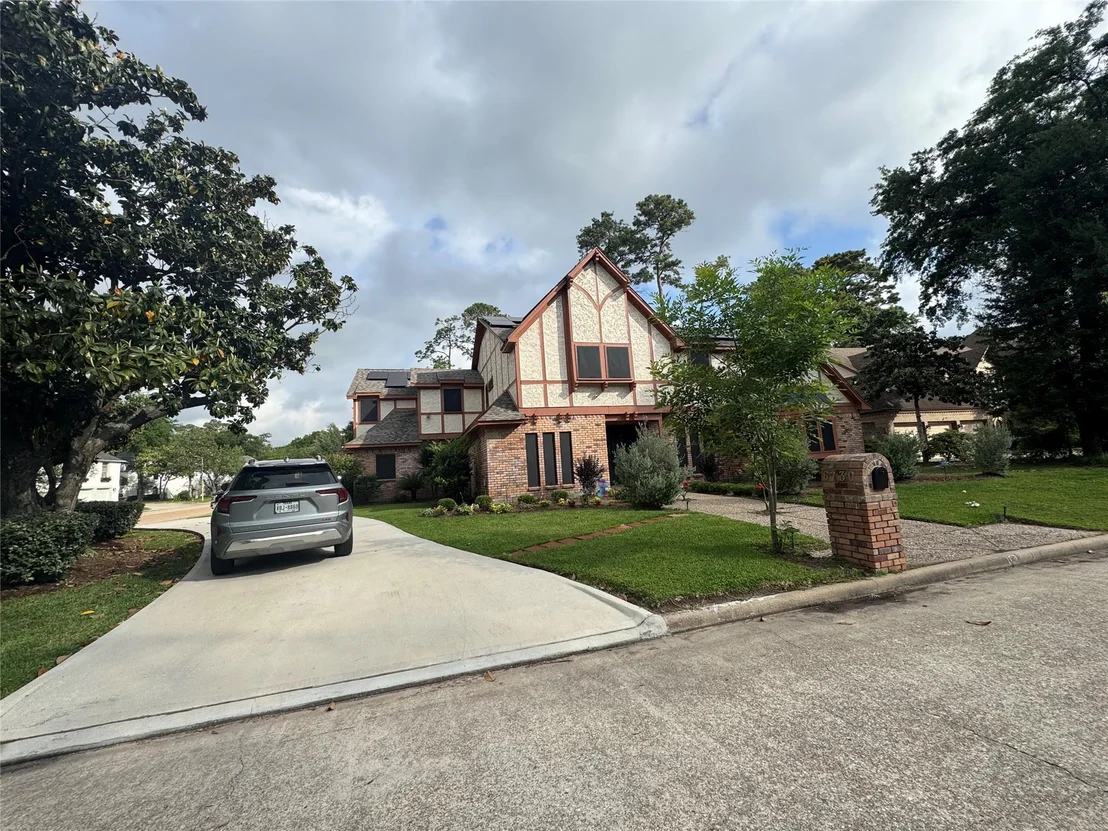 Photo of 6730 Mossridge Drive