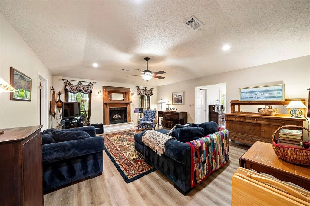 Photo of 927 County Road 423