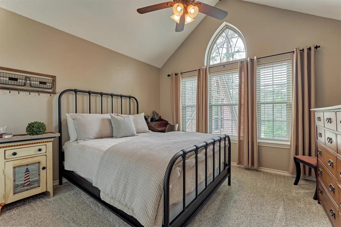 Photo of 23 Golden Thrush Place