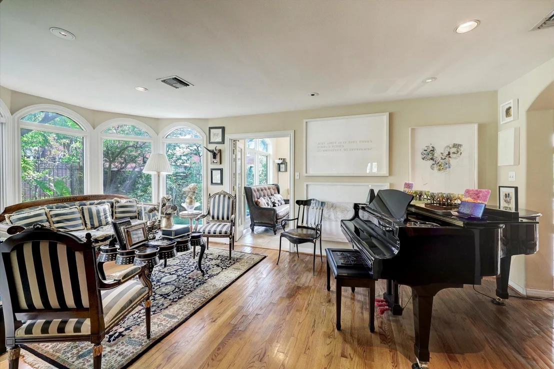 Photo of 3831 Del Monte Drive