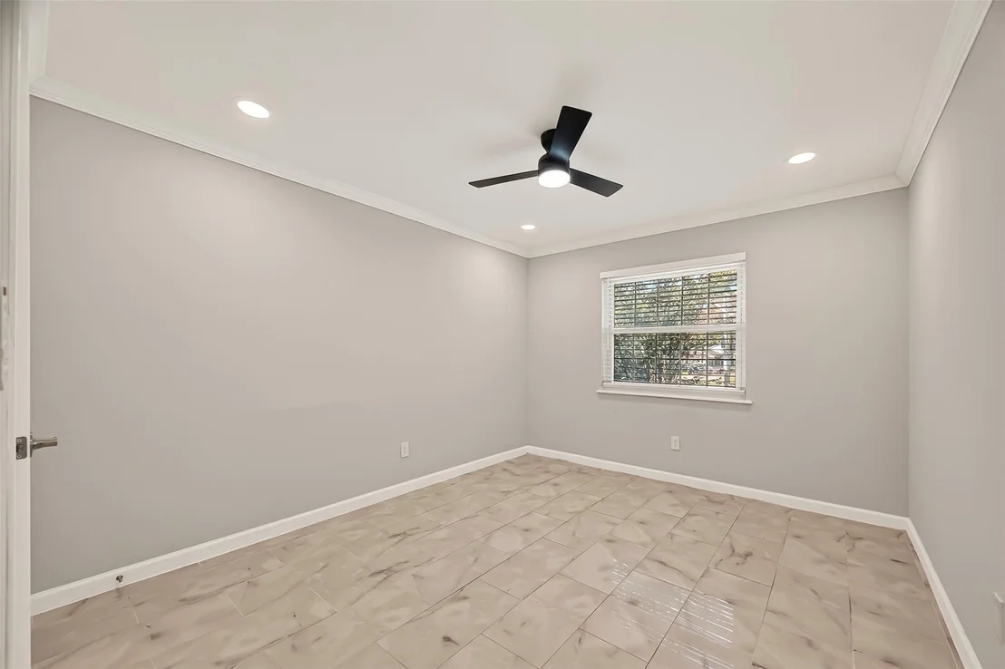 Photo of 418 N Wilcrest Drive