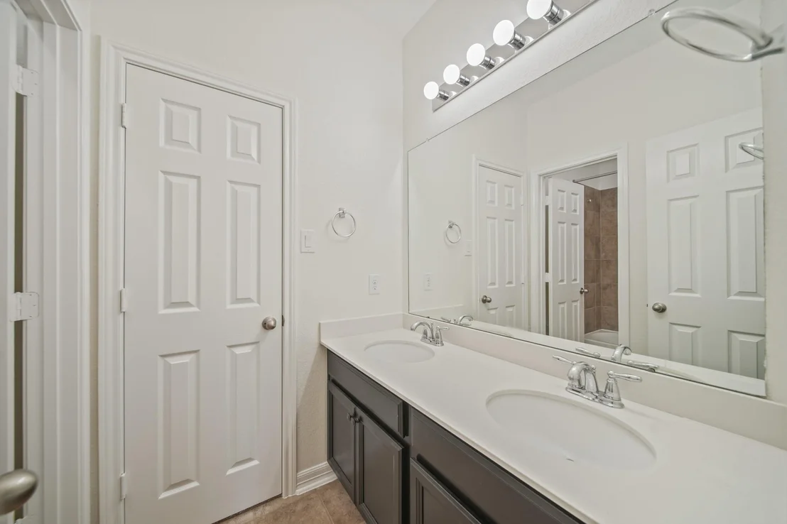 Photo of 322 Lake Rim Drive