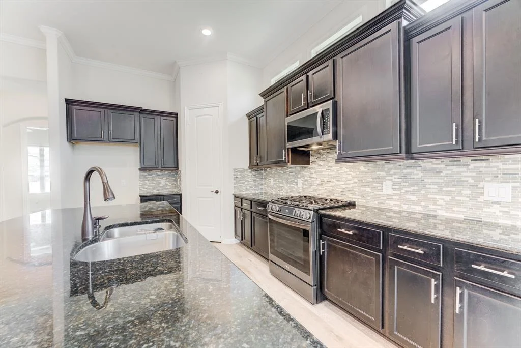 Photo of 21930 Avalon Queen Drive