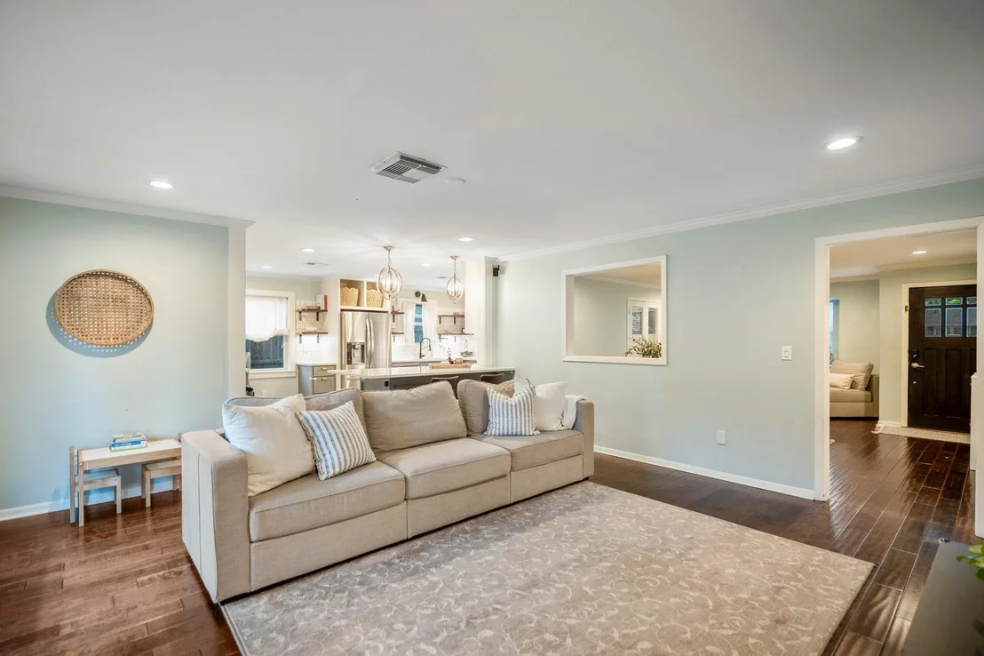 Photo of 4717 Benning Drive