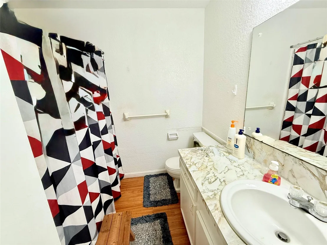 Photo of 2112 Rose Road