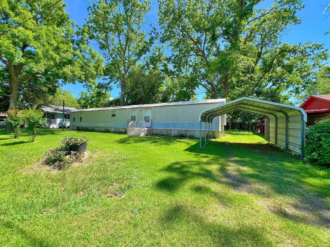 Photo of 210 Floyd St Street