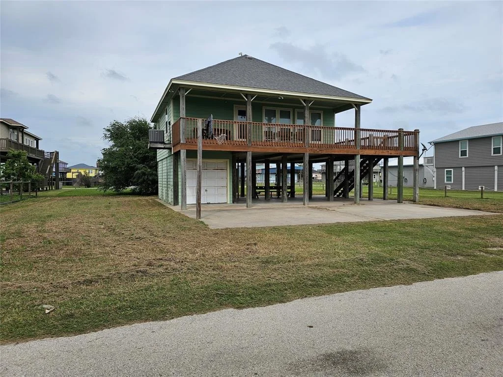 Photo of 970 Olive Drive
