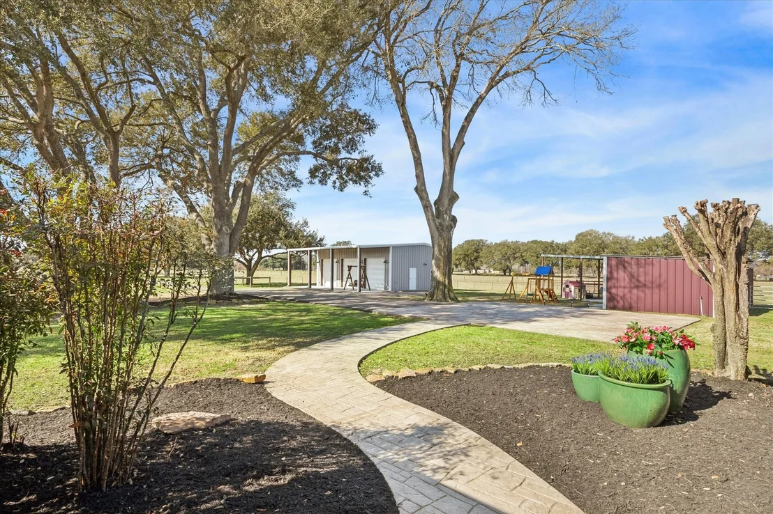 Photo of 2489 Bartlett Road
