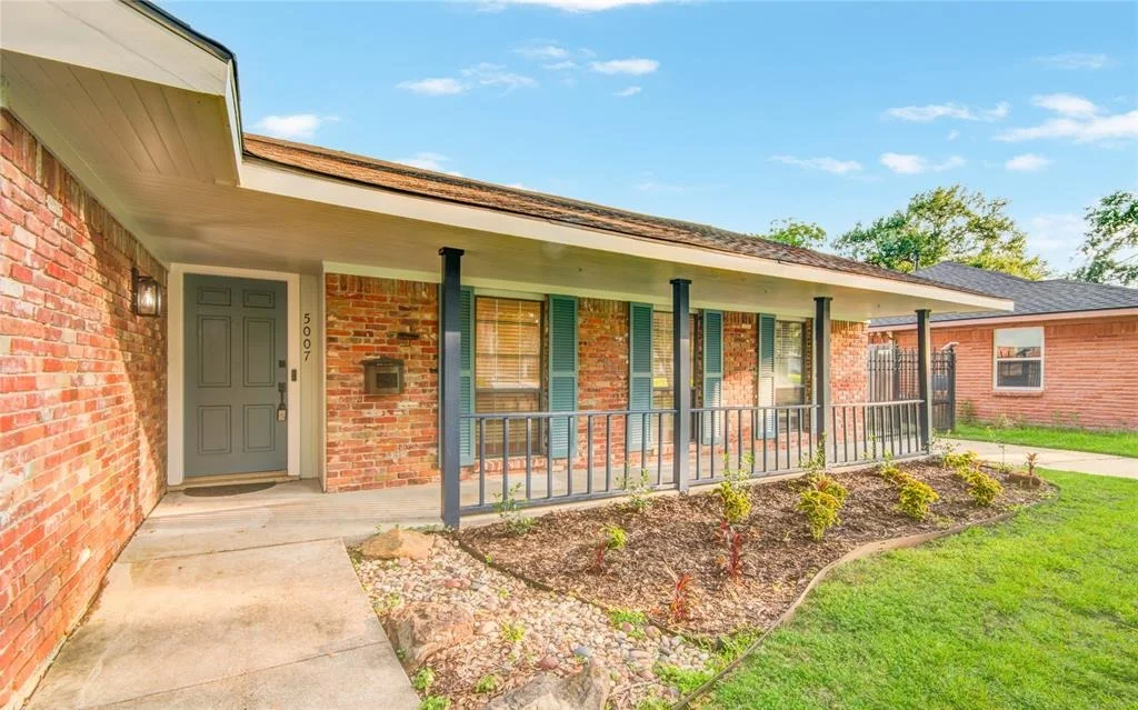 Photo of 5007 Redstart Street