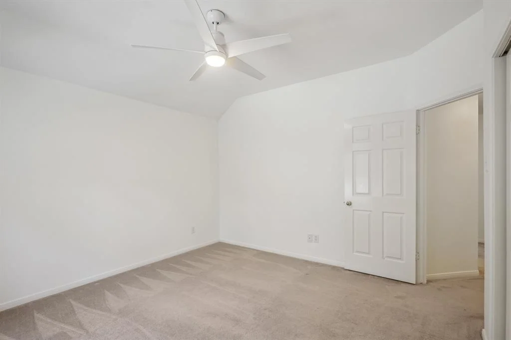 Photo of 19 Shady Pond Place