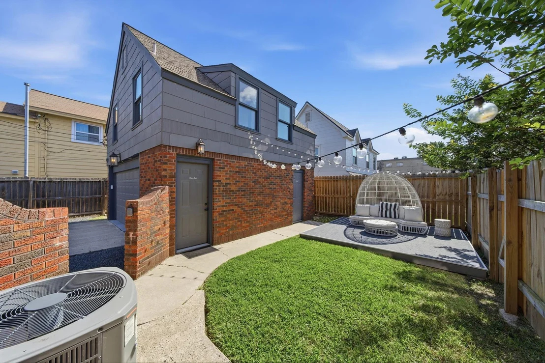 Photo of 210 Coronado Street