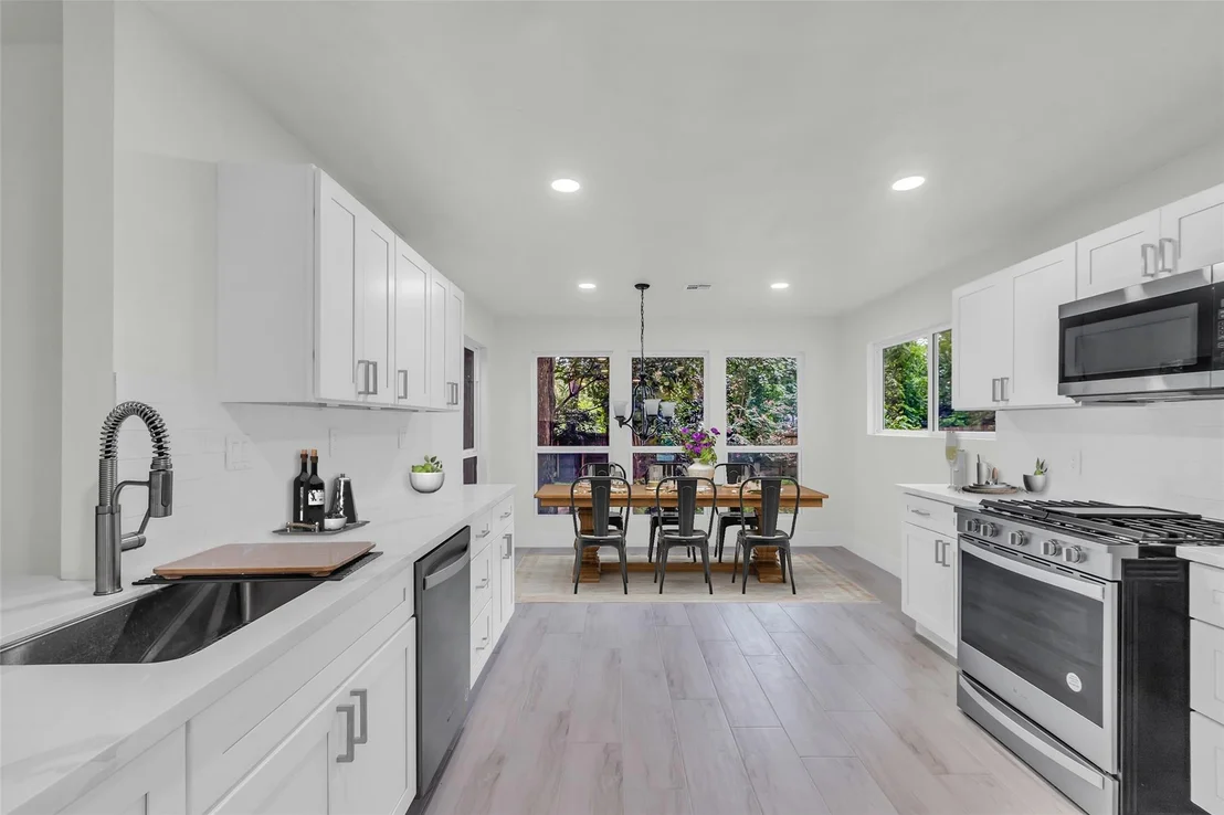 Photo of 1602 Pine Oak Drive