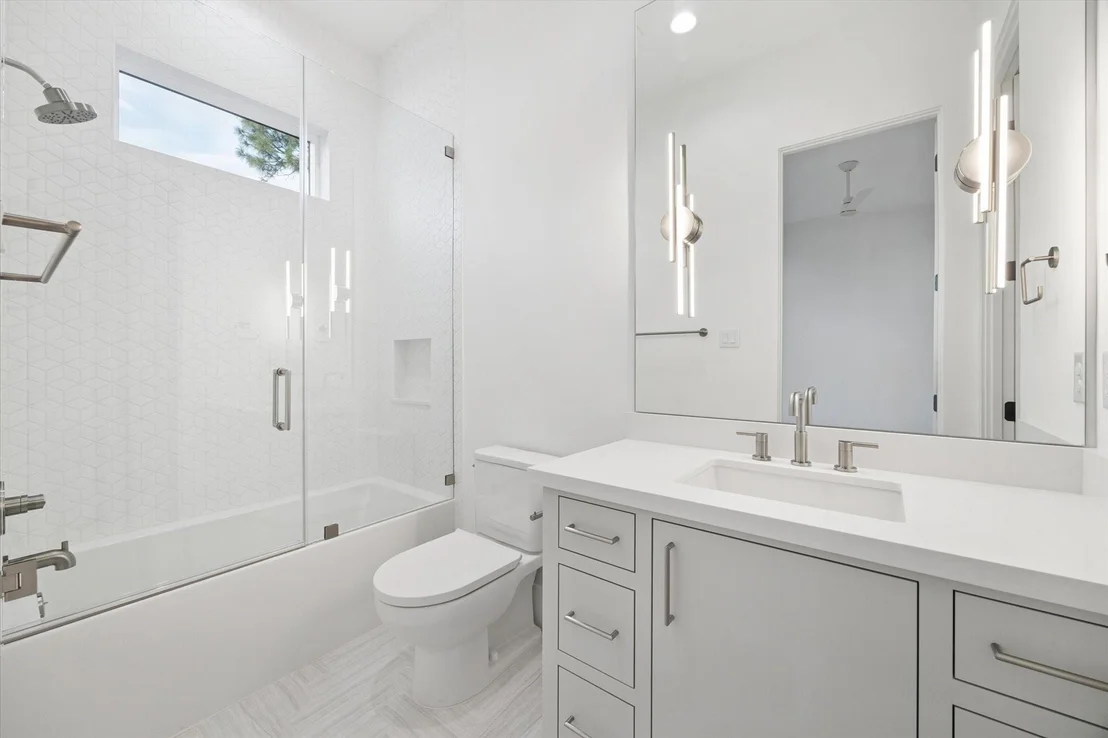 Photo of 2118 Westgate Drive