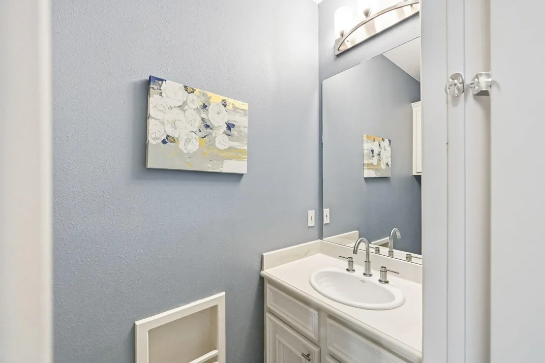 Photo of 11995 White Oak Crossing
