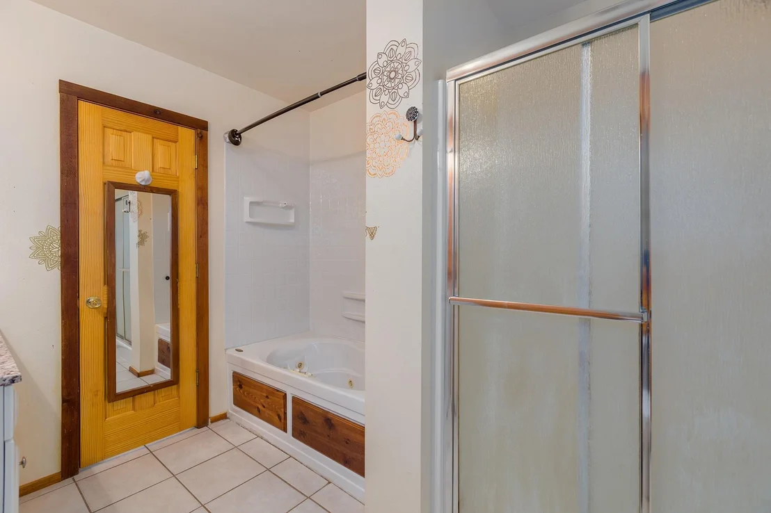 Photo of 1152 Loving Road
