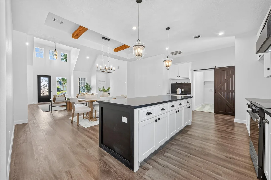 Photo of 1118 Peter Pine Street