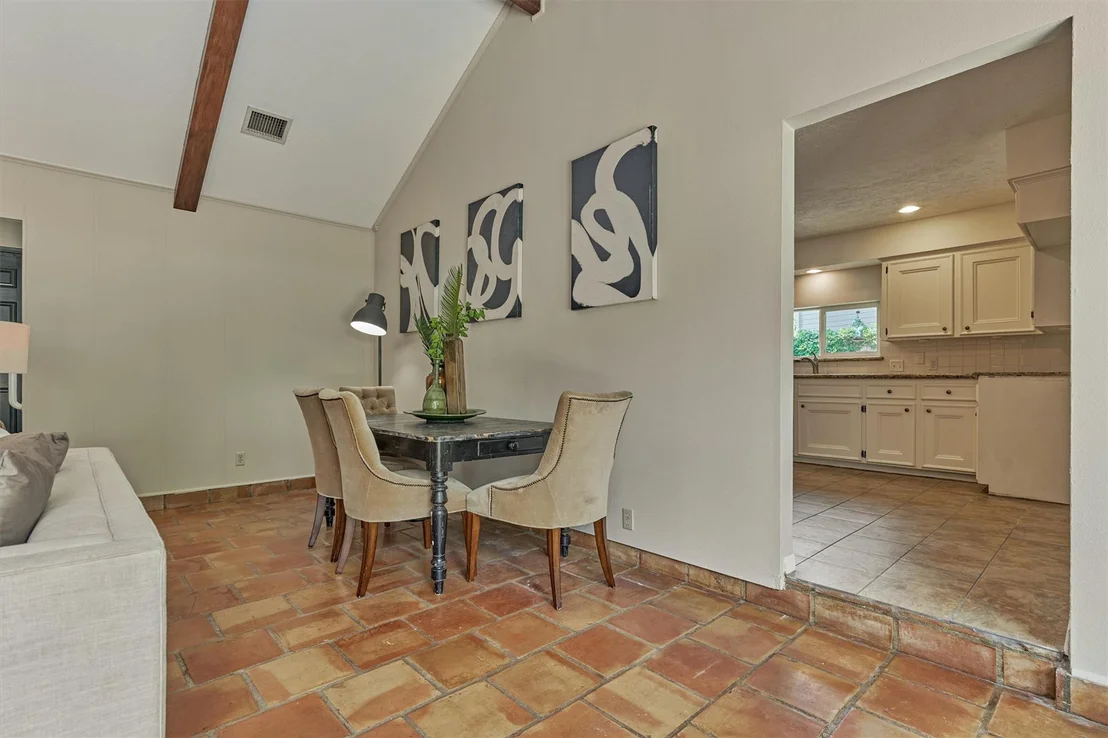 Photo of 6326 Craigway Road