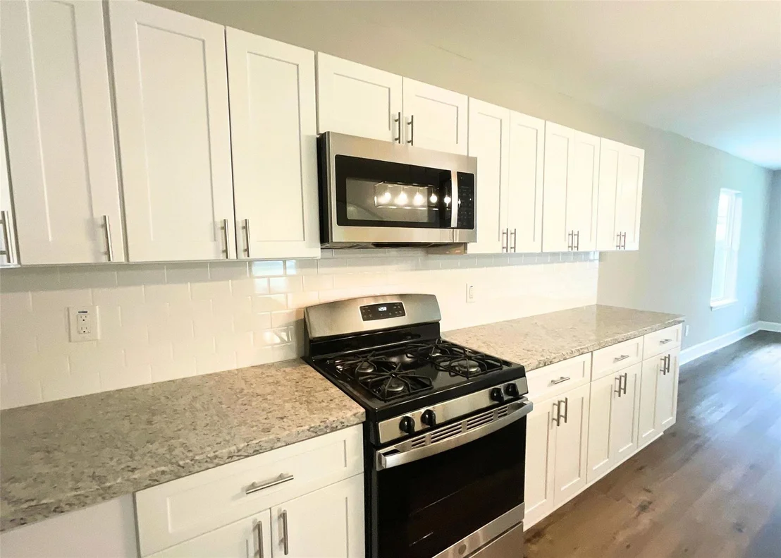 Photo of 7110 Avenue L
