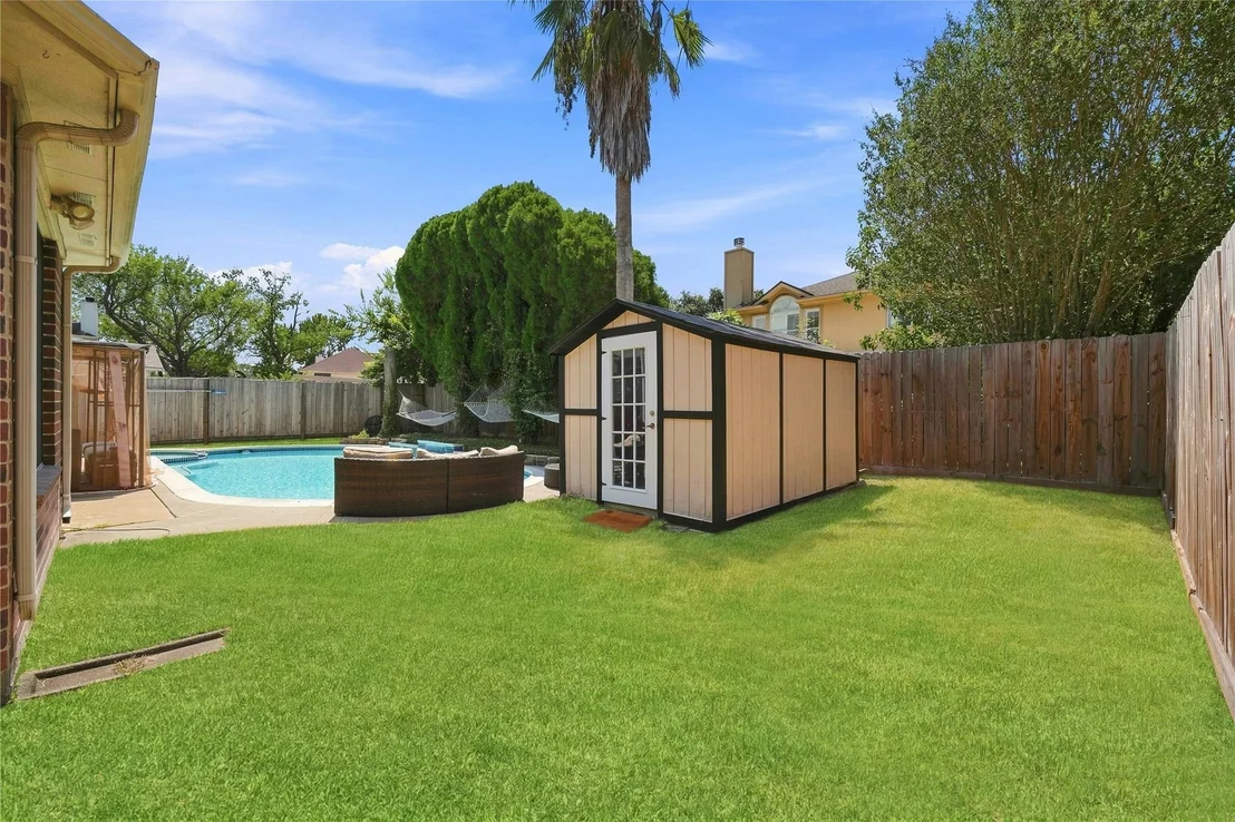 Photo of 10827 Oak Acres Drive