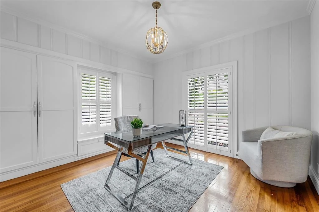 Photo of 2539 Addison Road