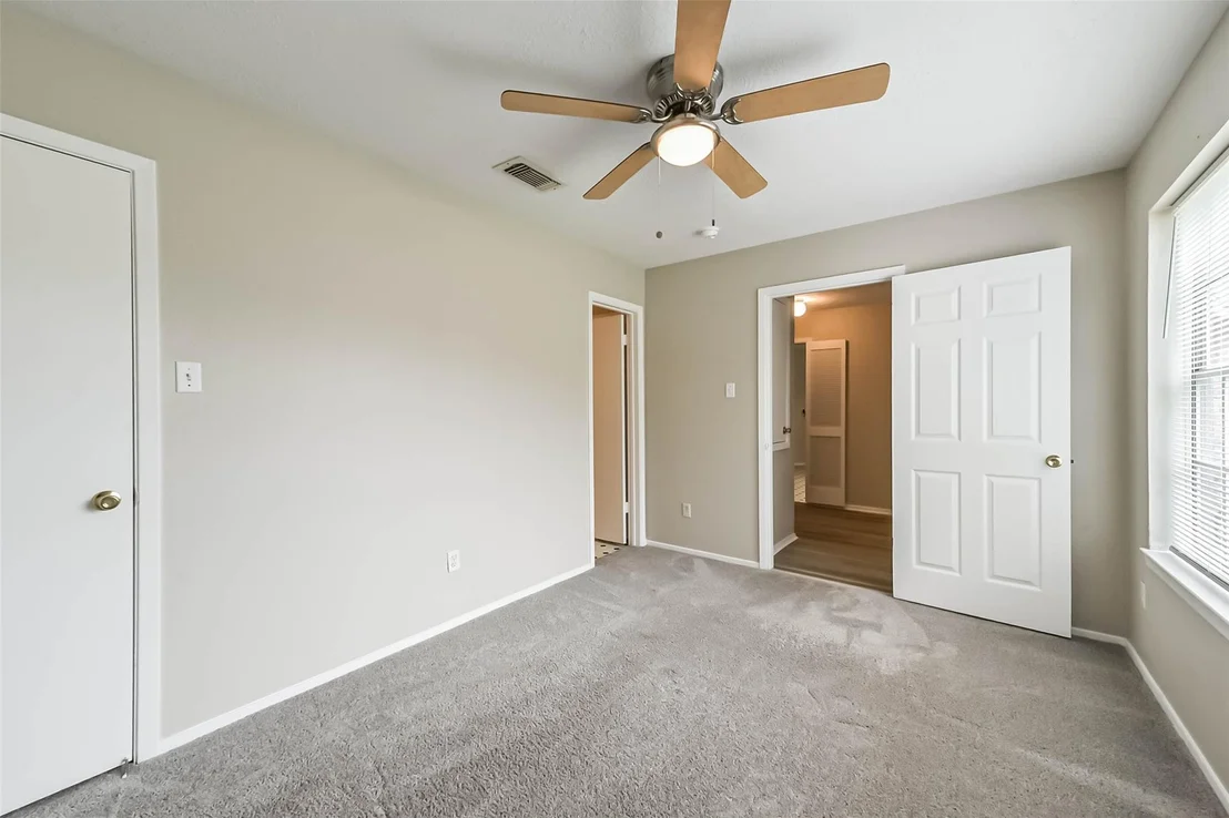 Photo of 20015 Lions Gate Drive