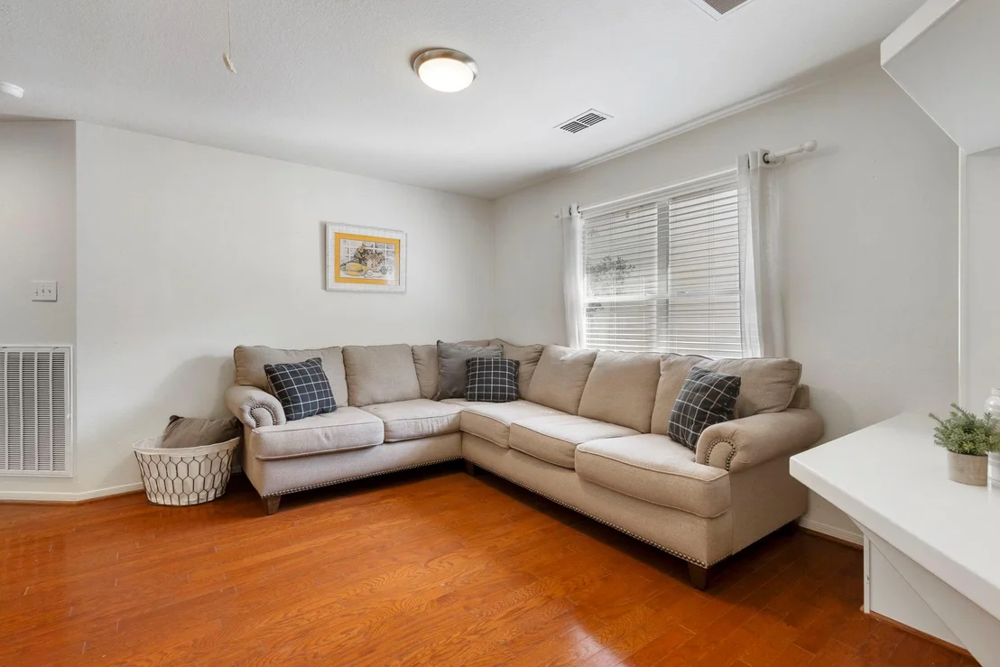 Photo of 50 W New Avery Place