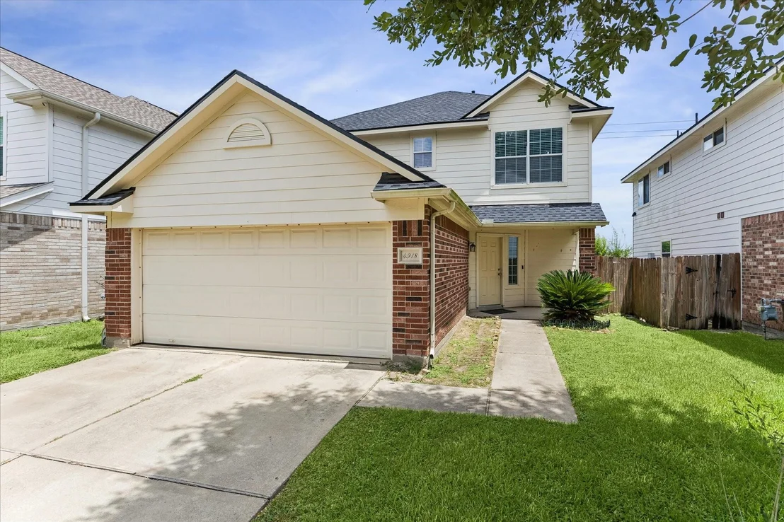 Photo of 4918 Grasilla Drive