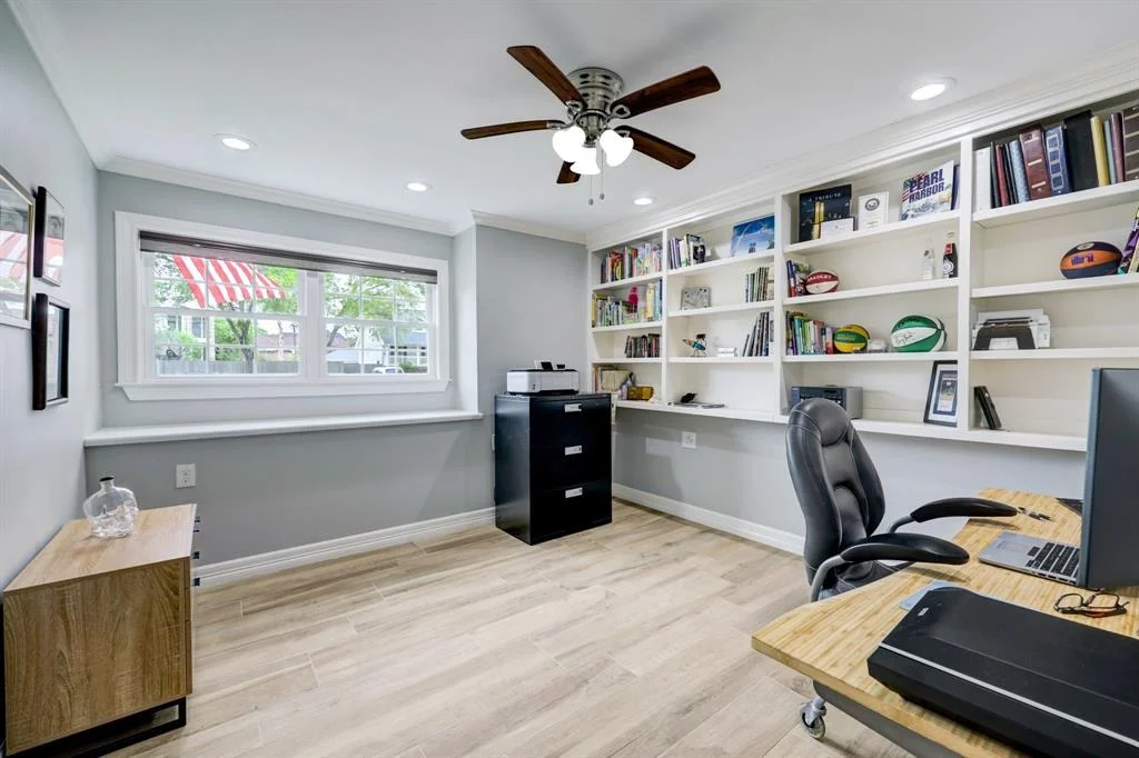 Photo of 4931 Glenmeadow Drive