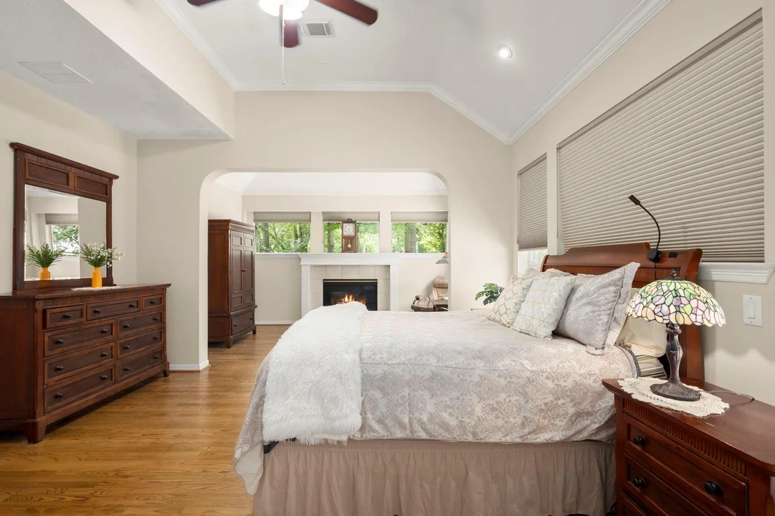 Photo of 8961 Fallsbrook Court