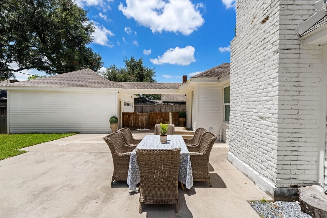 Photo of 14919 Broadgreen Drive