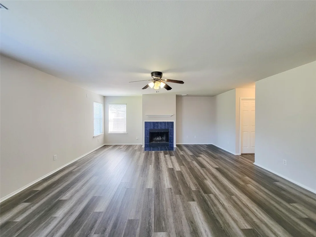Photo of 5746 Roehampton Court
