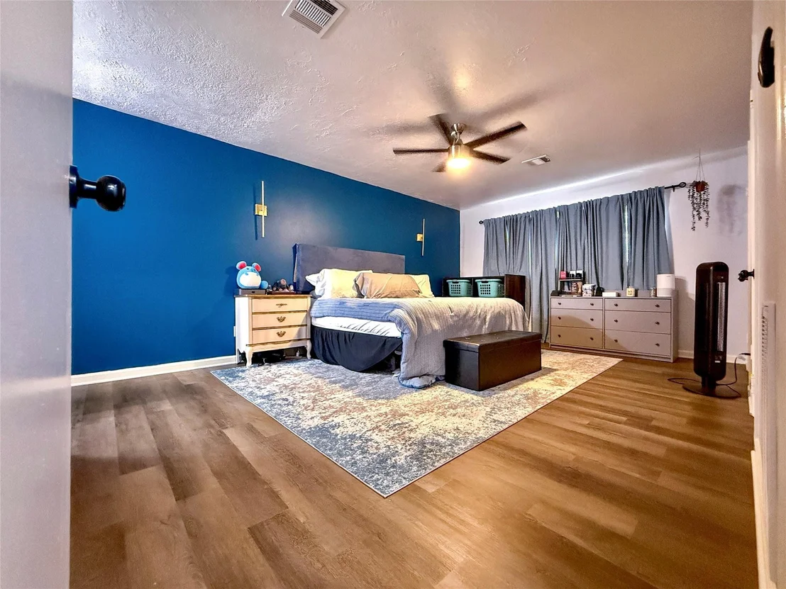 Photo of 7531 Antoine Drive