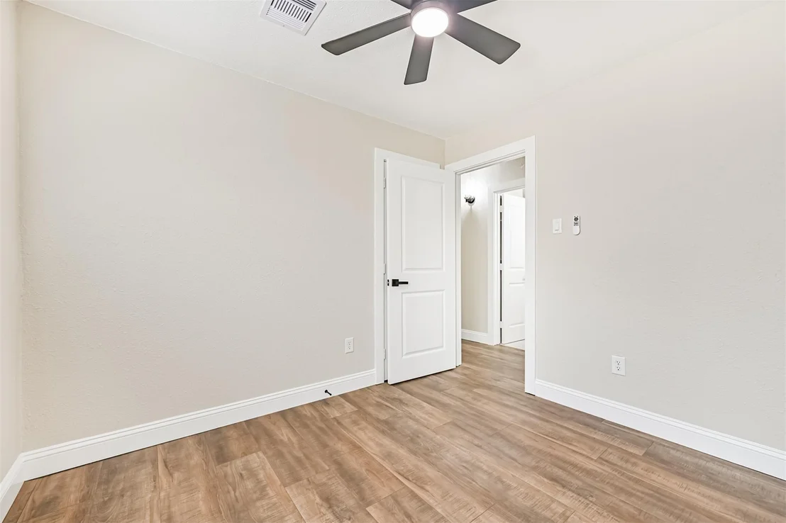Photo of 5622 Canterway Drive
