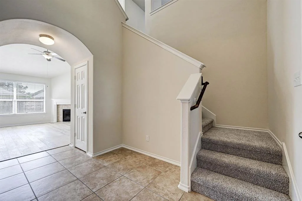 Photo of 25039 Lenora Drive