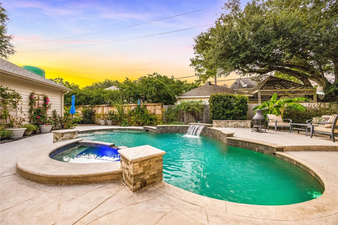 Photo of 8631 Asprey Court