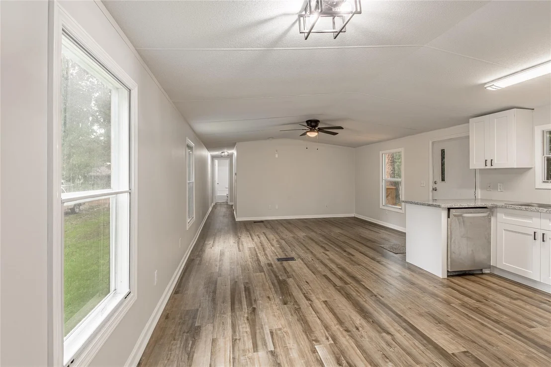 Photo of 352 Cherokee Lane