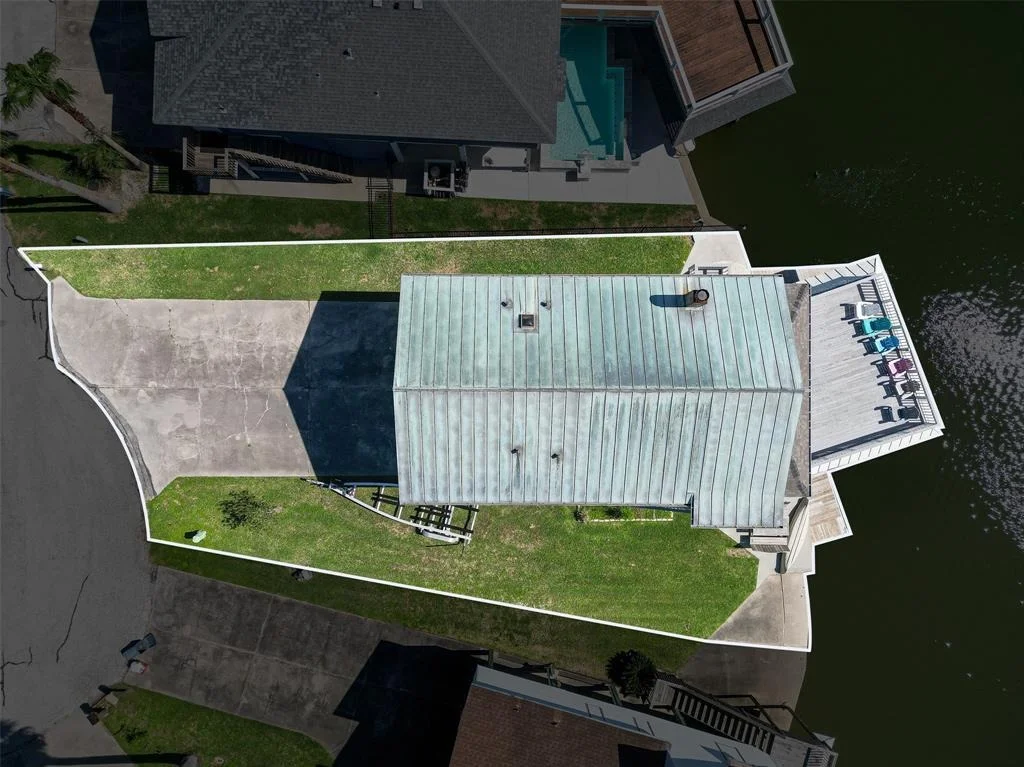 Photo of 210 Sampan Drive