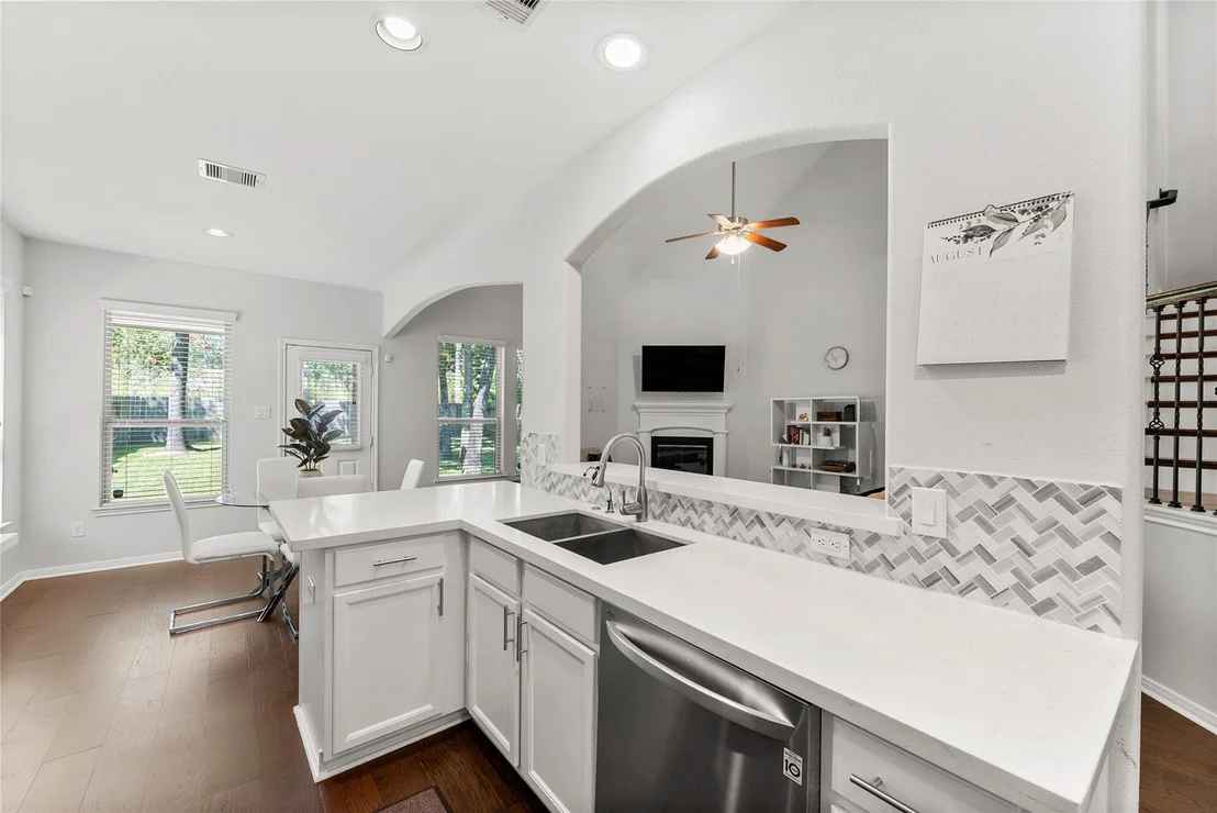 Photo of 2434 Garden Falls Drive