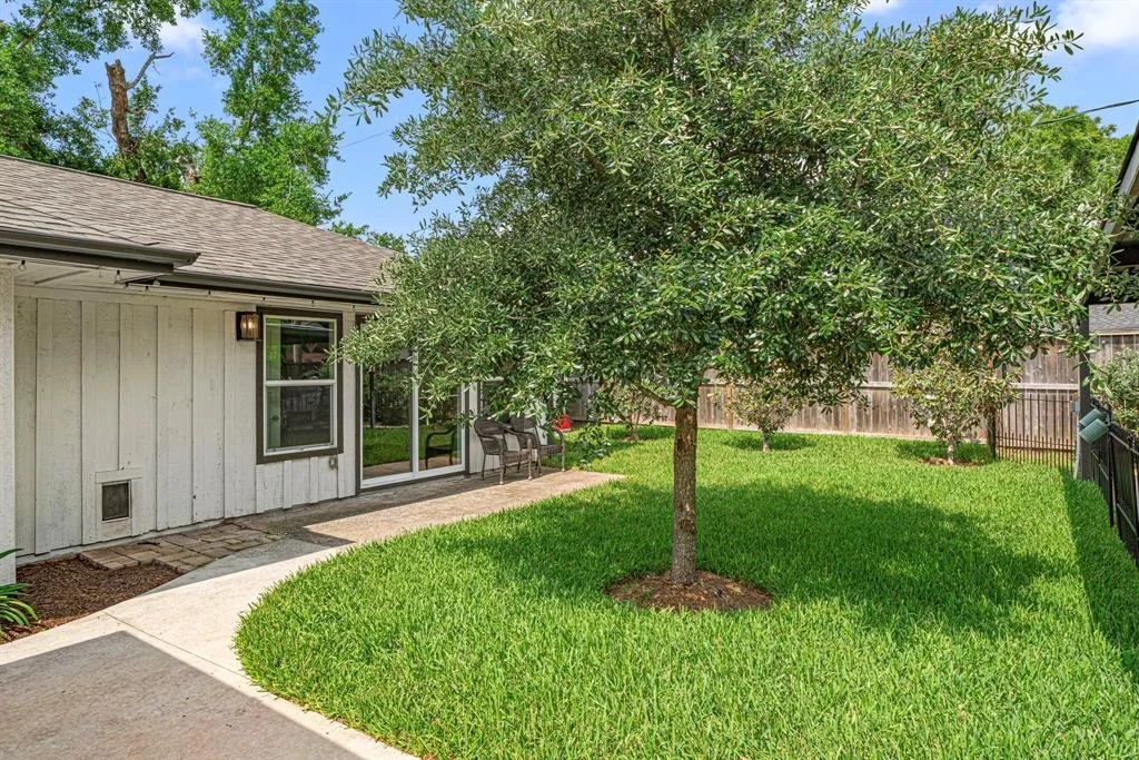 Photo of 1427 Oak Stream Drive