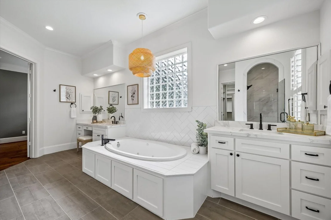 Photo of 1235 Thornton Road