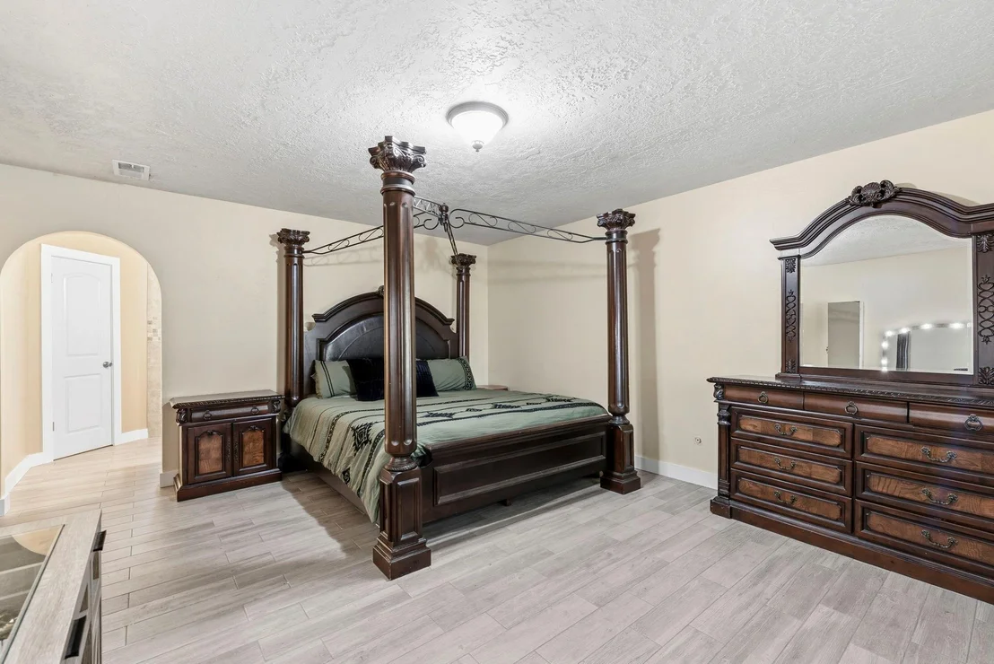 Photo of 17603 Loring Lane