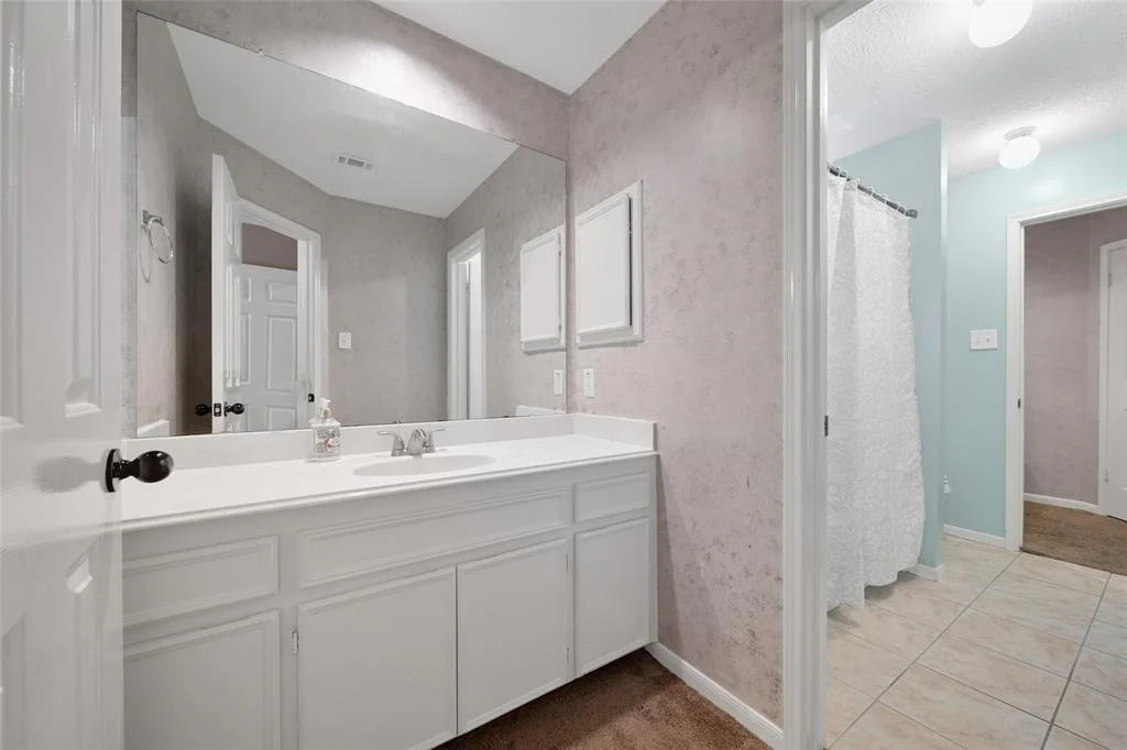 Photo of 16702 Avenfield Road