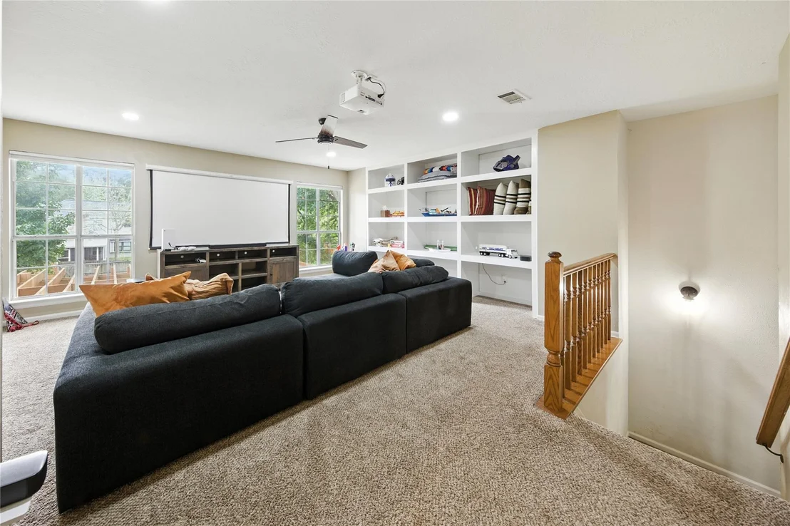 Photo of 115 Regency Way
