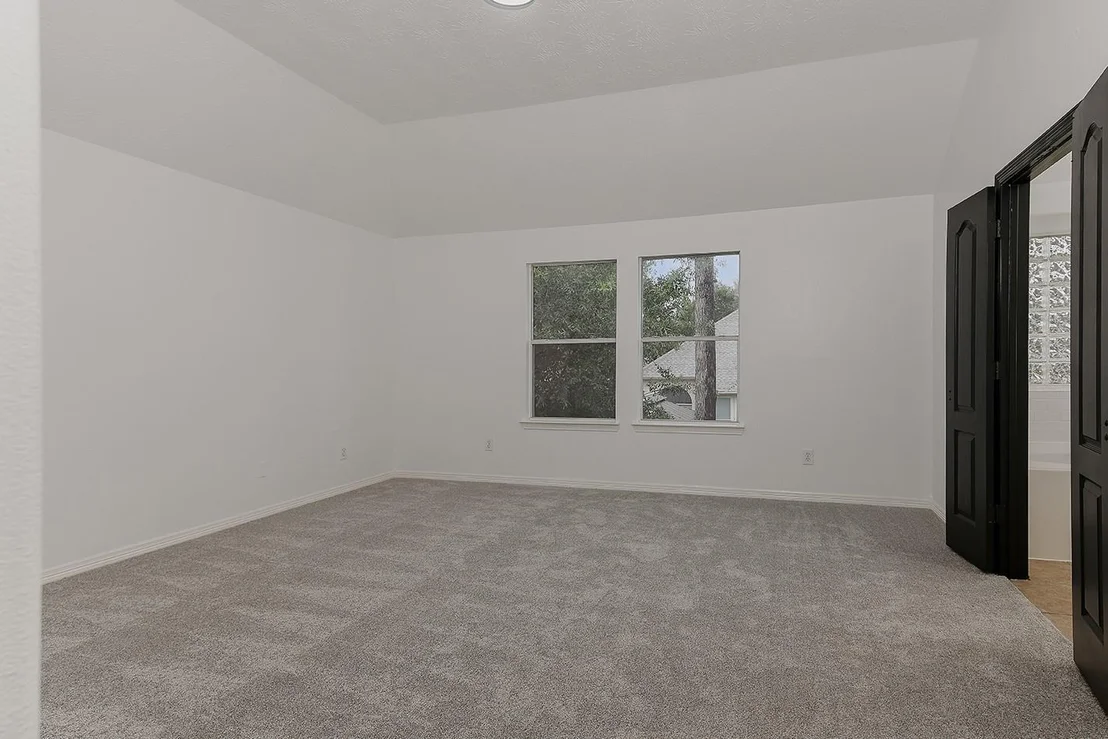 Photo of 2037 Borthwick Lane