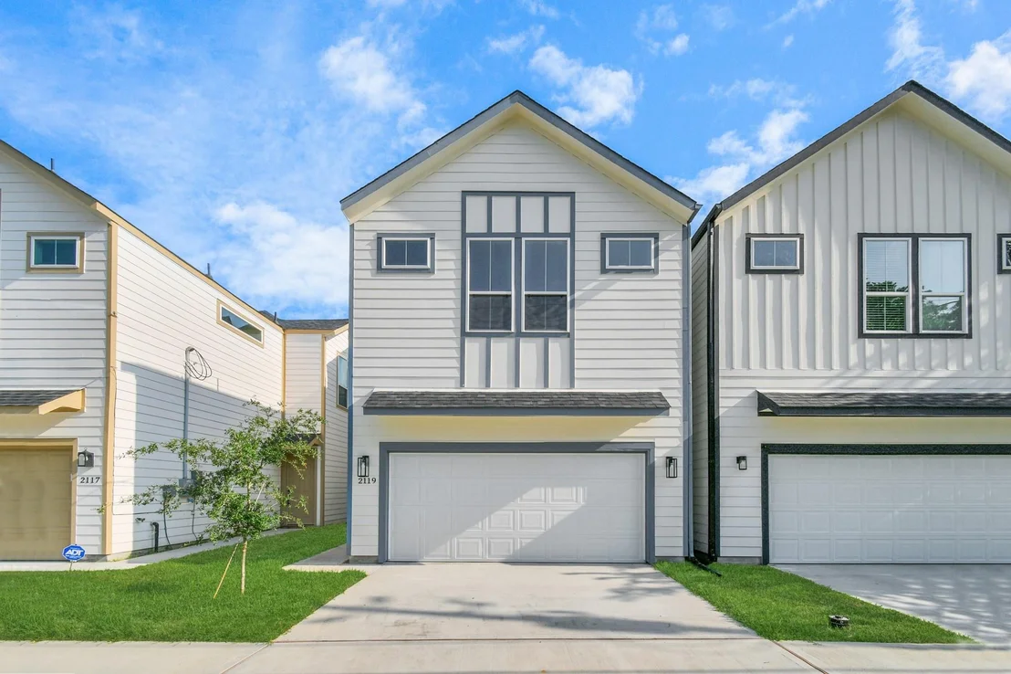 Photo of 2119 Esther Drive