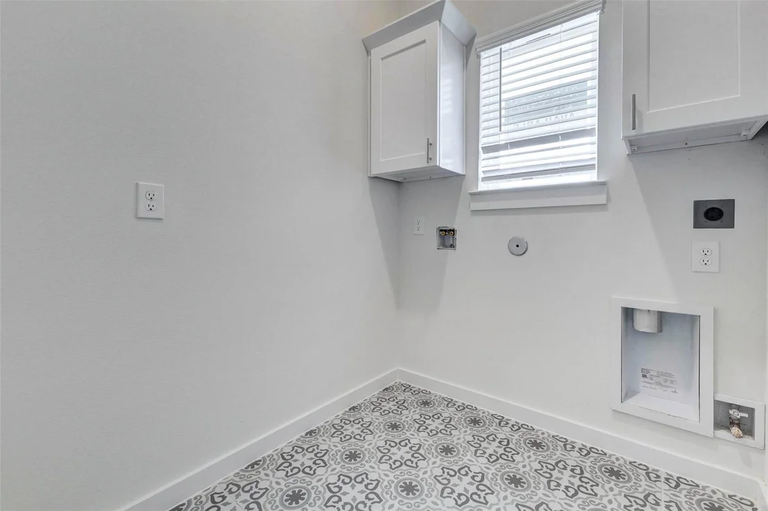 Photo of 6475 Escondido Drive