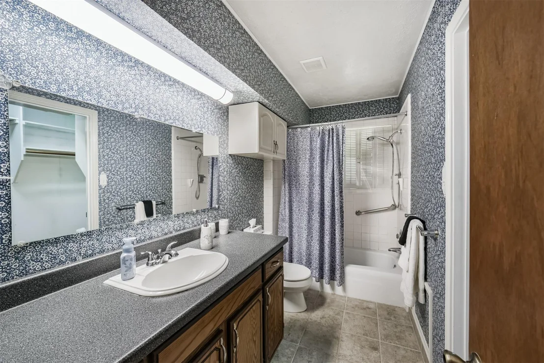 Photo of 7622 Eichler Drive