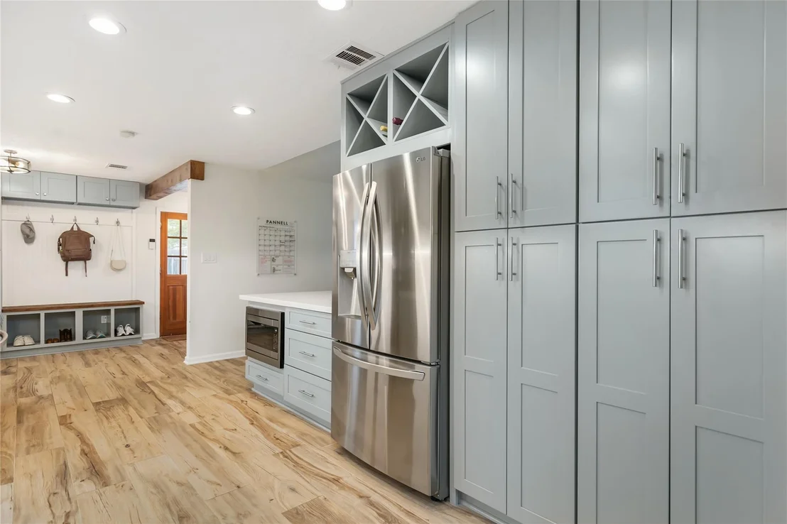 Photo of 12310 Waldemar Drive